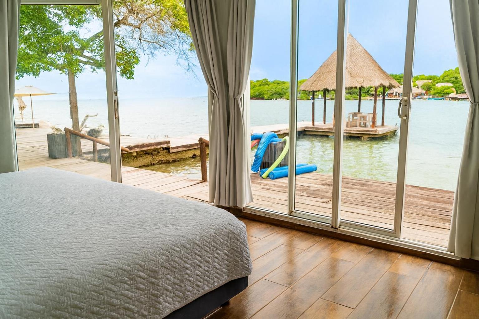 Pensión Fragata Island House