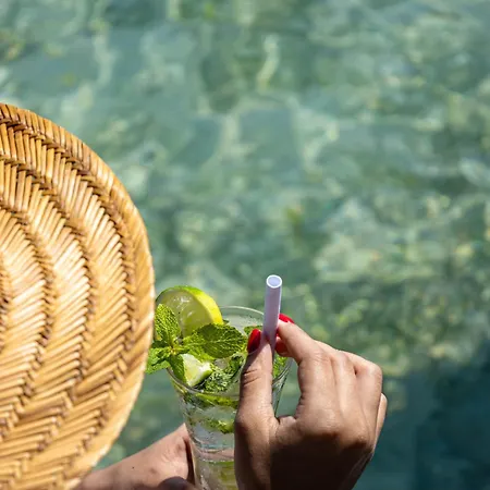 Fragata Island House Hotel