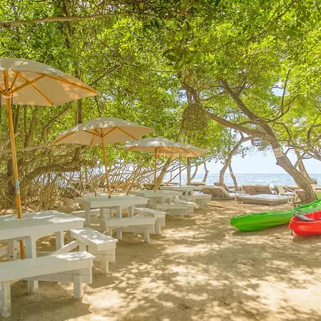 Fragata Island House Hotel 4*