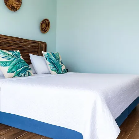 Hotel Fragata Island House