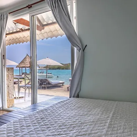 Fragata Island House Hotel 4*