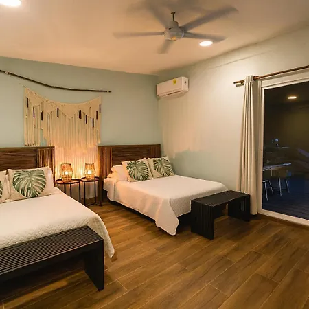 Fragata Island House Hotel 4*