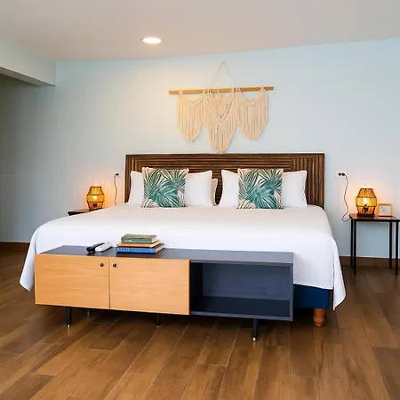 Hotel Fragata Island House 4*