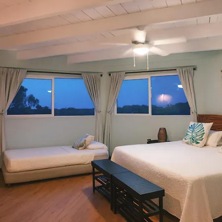 Fragata Island House Hotel 4*