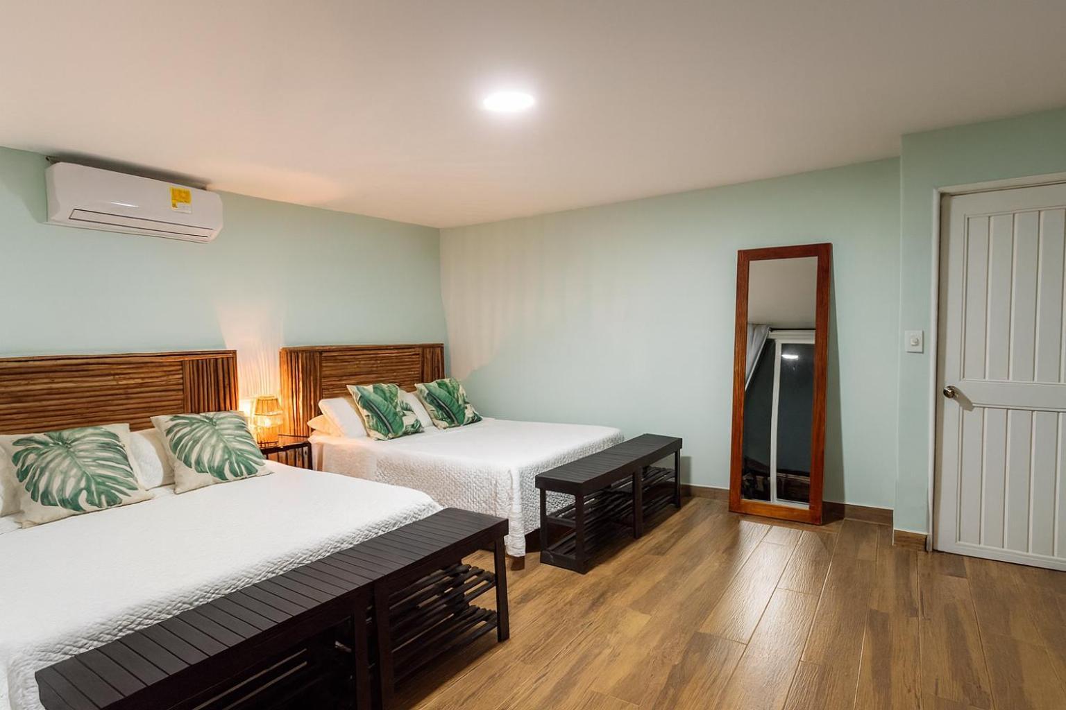 Guest house Fragata Island House