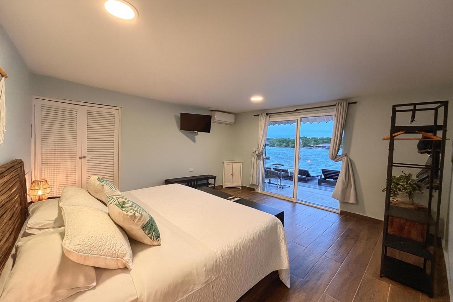 Guest house Fragata Island House